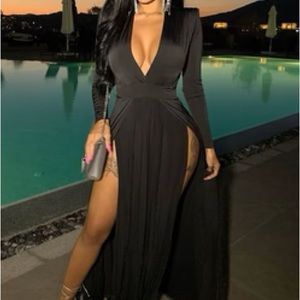 Long black dress, 2 leg slits, long sleeve